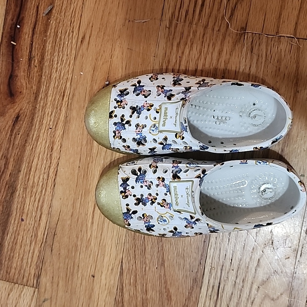 Disney Minnie mouse shoes